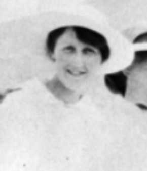 Photo of Gertrude Evelyn Munro, Salonika, Greece, 1918. Virtual War Memorial Australia: https://vwma.org.au/explore/people/107240 Accession No H3100   